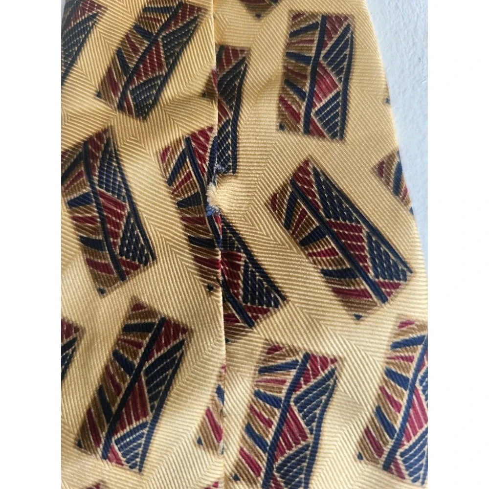 GITMAN BROS. Yellow Gold Geometric Men's tie 100% Silk Made in‎ USA